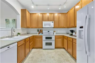4672 W 20th St Rd #2424, Greeley, CO 80634 - Photo 9