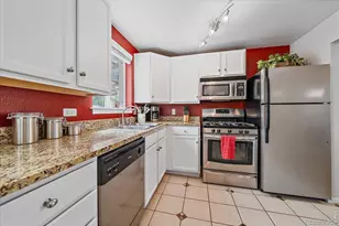 3040 Grape St, Denver, CO 80207 - Photo 9
