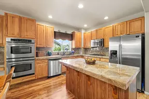 11655 Victor Dr, Longmont, CO 80504 - Photo 7