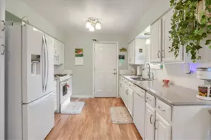 409 E Saint Clair Ave, Longmont, CO 80504 - Photo 9
