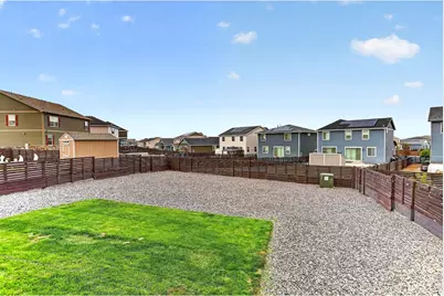 27671 E Byers Ave, Aurora, CO 80018 - Photo 31