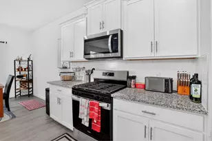 27671 E Byers Ave, Aurora, CO 80018 - Photo 11