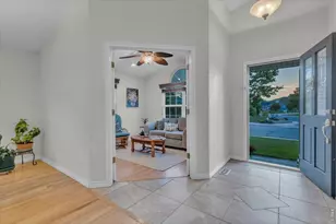 2082 Goldfinch Ct, Longmont, CO 80503 - Photo 9