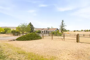 5308 Beverly Dr, Berthoud, CO 80513 - Photo 3