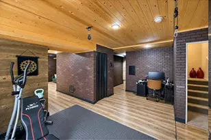 1421 Rustic Dr, Longmont, CO 80504 - Photo 35