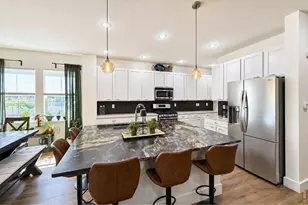 1421 Rustic Dr, Longmont, CO 80504 - Photo 5