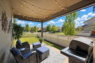 1421 Rustic Dr, Longmont, CO 80504 - Photo 47