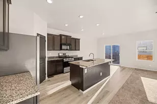 210 N Stewart St, Keenesburg, CO 80643 - Photo 5