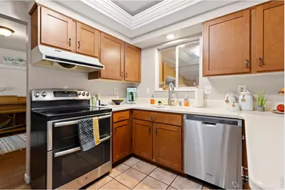 2269 Iroquois Dr, Fort Collins, CO 80525 - Photo 9