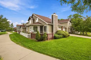 932 Richmond Dr, Fort Collins, CO 80526 - Photo 1
