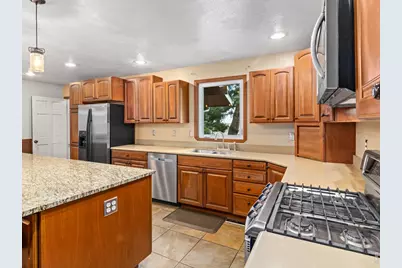 309 Glenview Ct, Longmont, CO 80504 - Photo 11