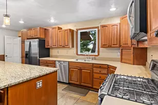 309 Glenview Ct, Longmont, CO 80504 - Photo 11