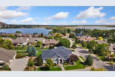214 N Cove Dr, Loveland, CO 80537 - Photo 1
