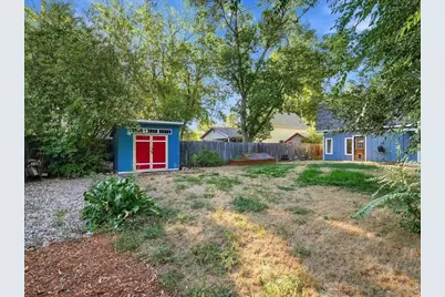 545 E 11th St, Loveland, CO 80537 - Photo 37