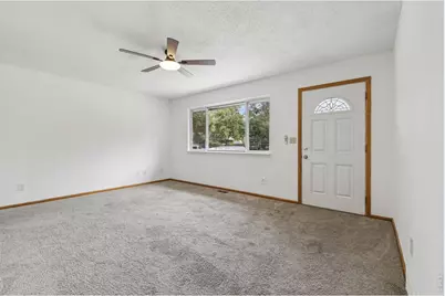 906 Foothills Ct, Windsor, CO 80550 - Photo 3