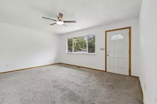 906 Foothills Ct, Windsor, CO 80550 - Photo 3