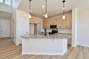 1039 Crown Sparrow St, Johnstown, CO 80534 - Photo 7