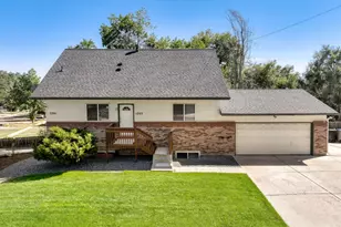 1201 Spruce Ave, Longmont, CO 80501 - Photo 1