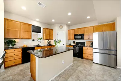 3077 Carney St, Loveland, CO 80538 - Photo 9