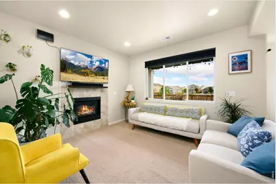 3077 Carney St, Loveland, CO 80538 - Photo 5