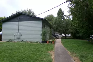 1052 E 5th St, Loveland, CO 80537 - Photo 3