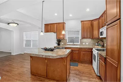 1636 Metropolitan Dr, Longmont, CO 80504 - Photo 5