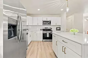 7402 S Upham St, Littleton, CO 80128 - Photo 11