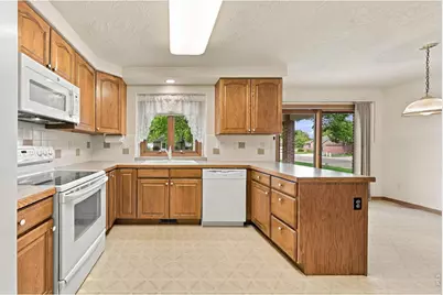 1805 44th Ave Ct, Greeley, CO 80634 - Photo 15