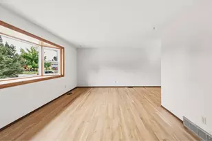 1323 S Sherman St, Longmont, CO 80501 - Photo 5