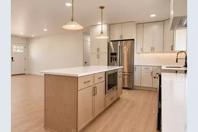 2253 Smith Dr, Longmont, CO 80501 - Photo 5