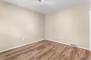 2060 Bennington Cir, Fort Collins, CO 80526 - Photo 9