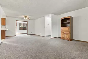 2625 Meadowbrook Ln, Greeley, CO 80634 - Photo 7