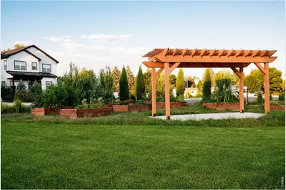 1658 Taft Gardens Cir, Loveland, CO 80537 - Photo 11