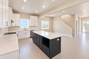 1658 Taft Gdns Cir, Loveland, CO 80537 - Photo 3