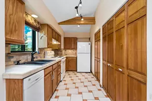 1010 S St Vrain Ave, Estes Park, CO 80517 - Photo 9