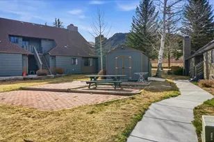 1010 S St Vrain Ave, Estes Park, CO 80517 - Photo 21
