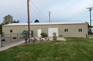 802 Main St, Stratton, CO 80836 - Photo 3
