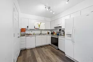8201 Hallett Ct, Fort Collins, CO 80528 - Photo 7