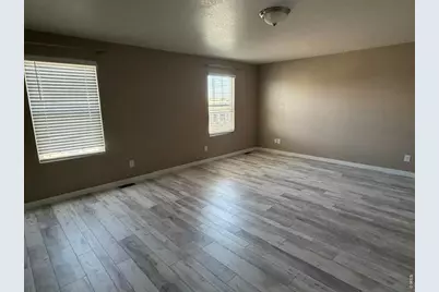 1675 Highfield Dr, Windsor, CO 80550 - Photo 9