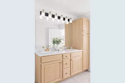 1950 N Logan St #1013, Denver, CO 80203 - Photo 15