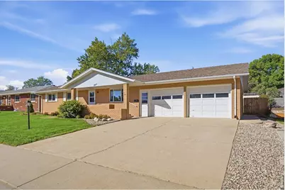 2011 Abeyta Ct, Loveland, CO 80538 - Photo 3