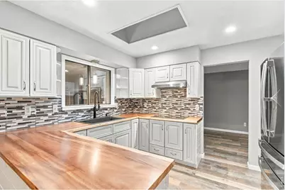 2502 Courtney Dr, Loveland, CO 80537 - Photo 9