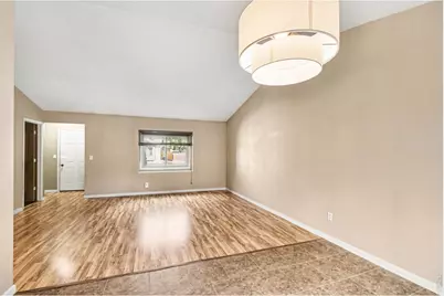 1986 E 18th St, Loveland, CO 80538 - Photo 5