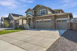 727 Columbia St, Johnstown, CO 80534 - Photo 3
