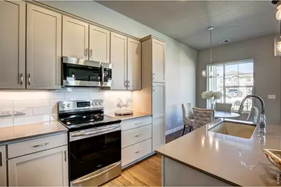 420 High Point Dr #104, Longmont, CO 80504 - Photo 5