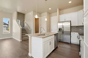 420 High Point Dr, Longmont, CO 80504 - Photo 3