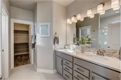 160 High Point Dr, Longmont, CO 80504 - Photo 9