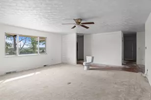 569 S Bonnie Ln, Watkins, CO 80137 - Photo 27