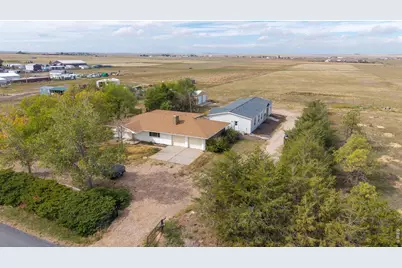 569 S Bonnie Ln, Watkins, CO 80137 - Photo 1