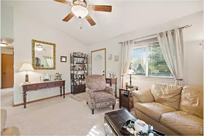 4527 Cole Dr, Loveland, CO 80538 - Photo 7